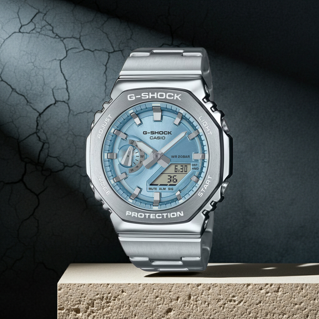 ساعة G-Shock التناظرية والرقمية